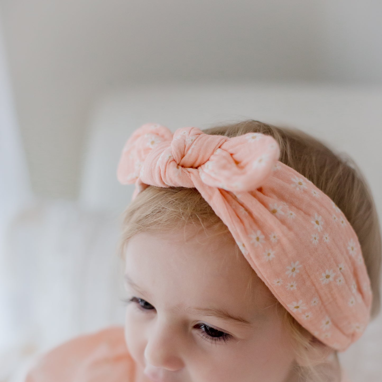 Woven Headband - Daisy Charm